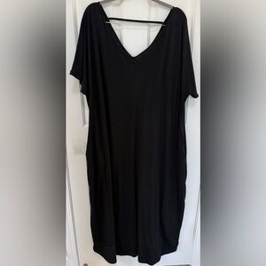 Nemidor Black V-Neck Midi Dress